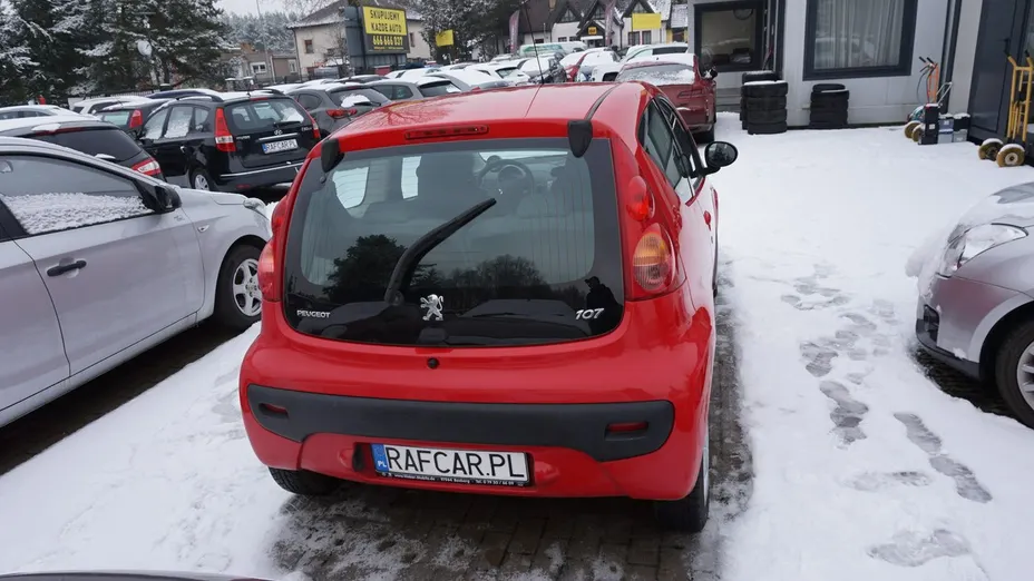 PEUGEOT 107 -