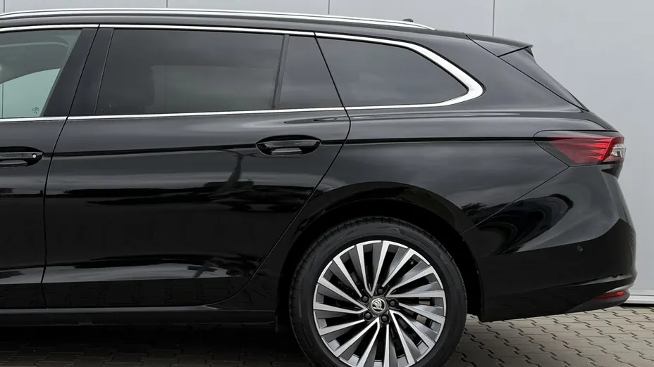 SKODA Superb Superb 2.0 TDI SCR L&K DSG