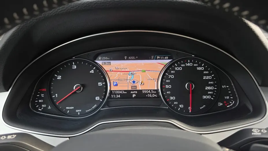 AUDI Q7 -