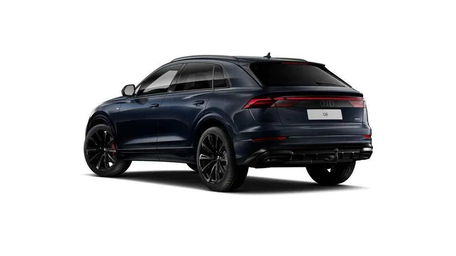 AUDI Q8 -