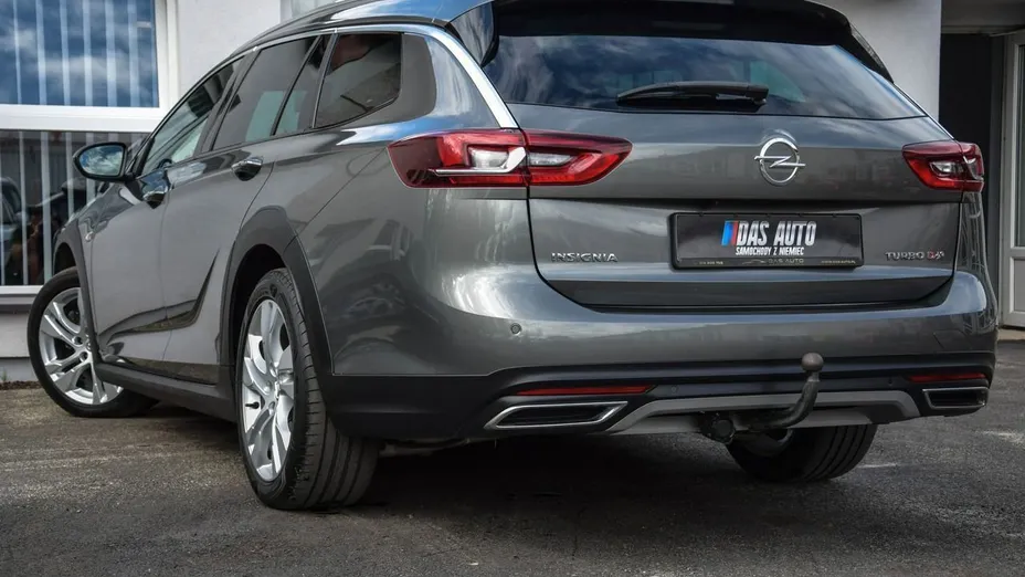 OPEL Insignia -