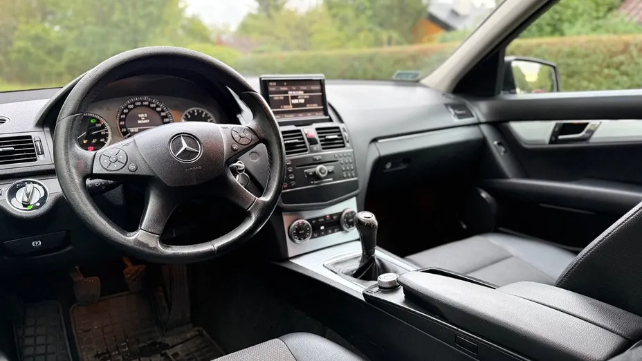 MERCEDES-BENZ C Klasa -