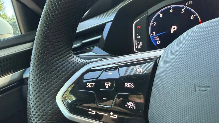 VOLKSWAGEN Arteon Arteon 2.0 TSI R-Line DSG
