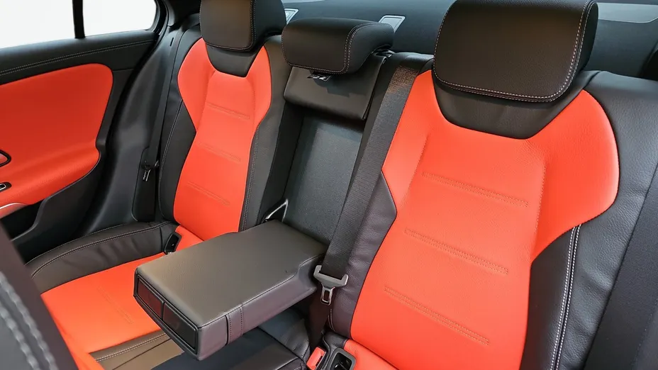 MERCEDES-BENZ A Klasa A 200 AMG Line 7G-DCT