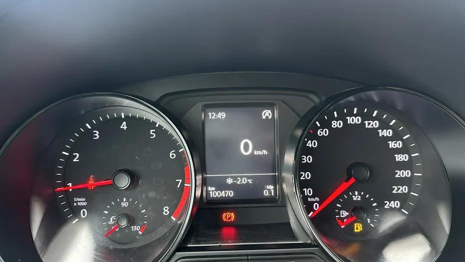 VOLKSWAGEN Polo -