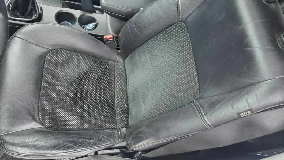 MITSUBISHI Outlander -