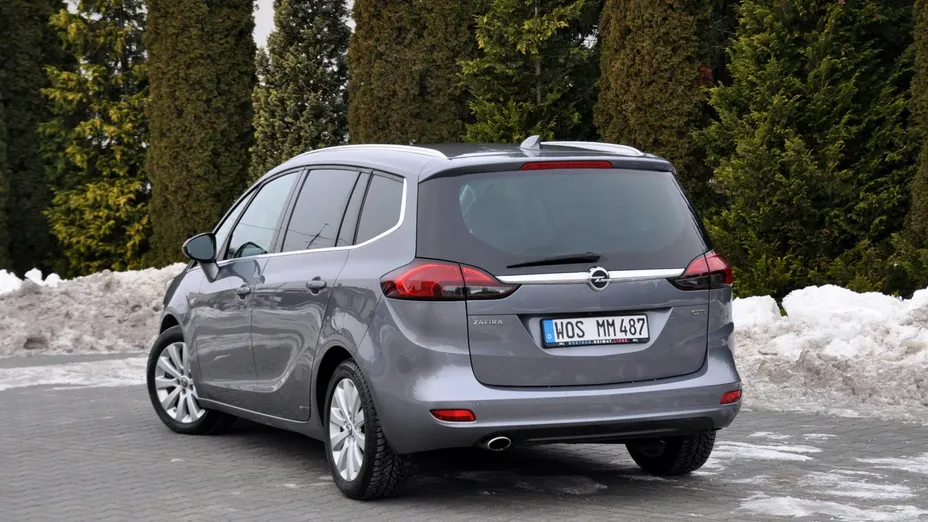 OPEL Zafira -