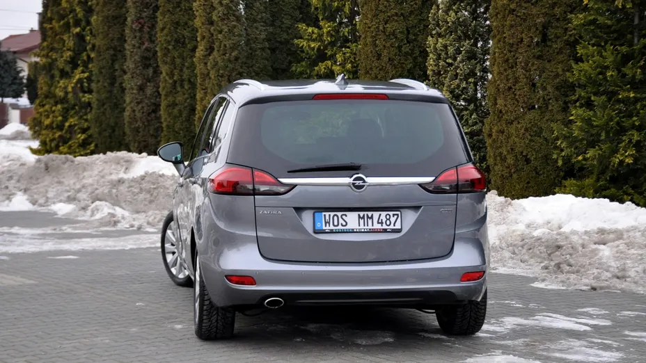OPEL Zafira -