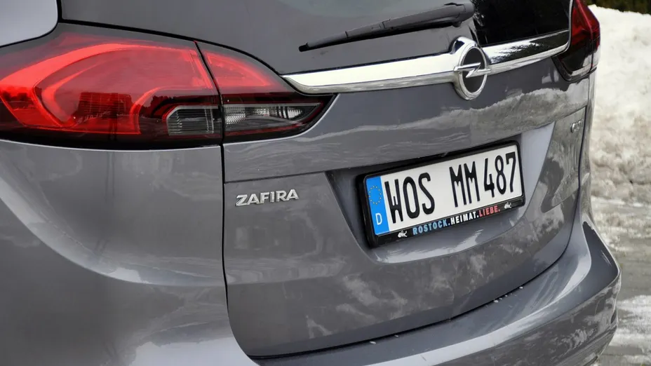 OPEL Zafira -