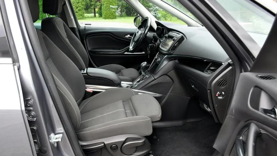 OPEL Zafira -