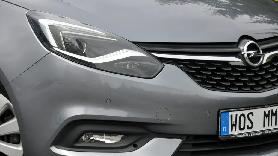 OPEL Zafira -
