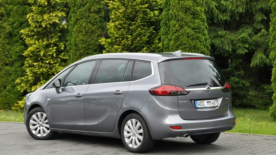OPEL Zafira -