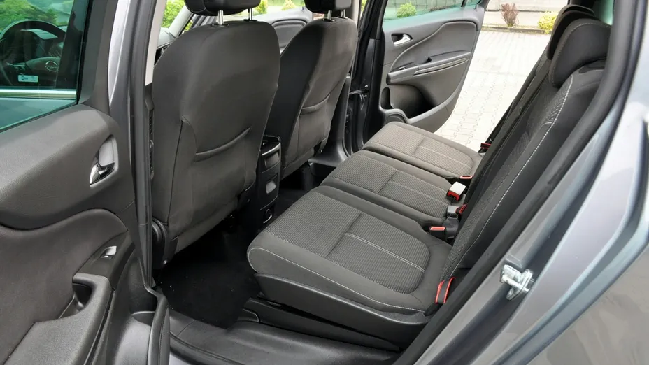 OPEL Zafira -