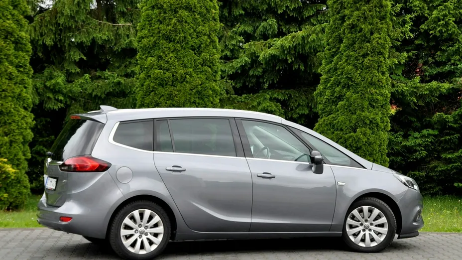 OPEL Zafira -