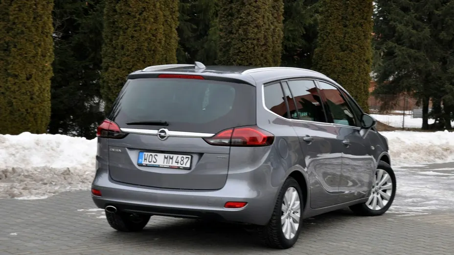 OPEL Zafira -