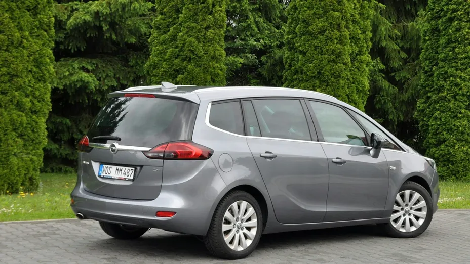 OPEL Zafira -