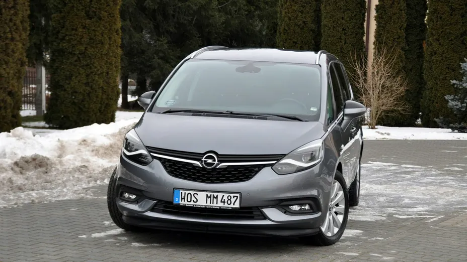 OPEL Zafira -