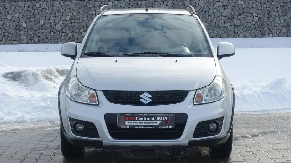 SUZUKI SX4 -