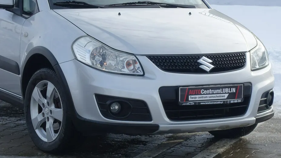 SUZUKI SX4 -
