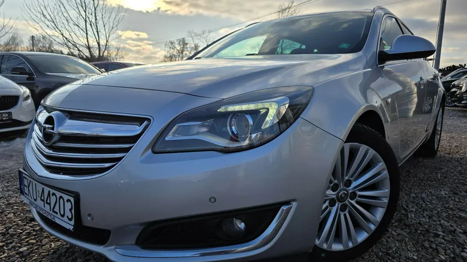 OPEL Insignia -
