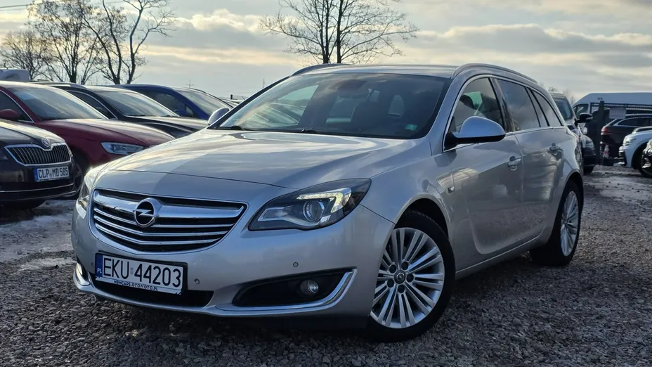 OPEL Insignia -