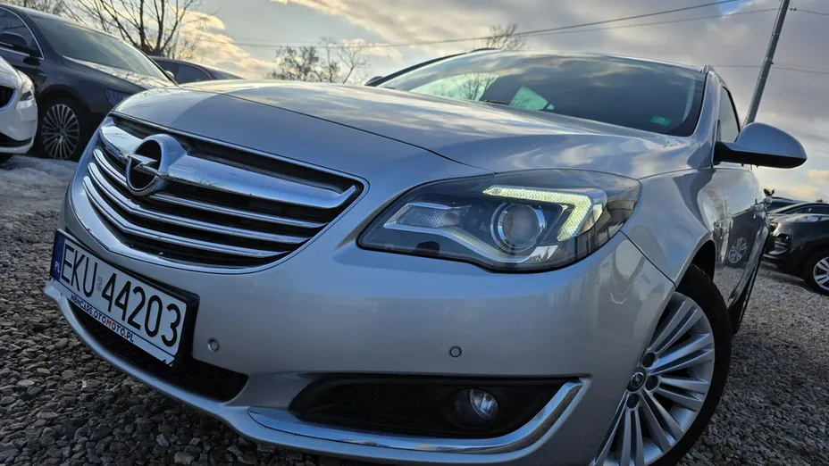OPEL Insignia -