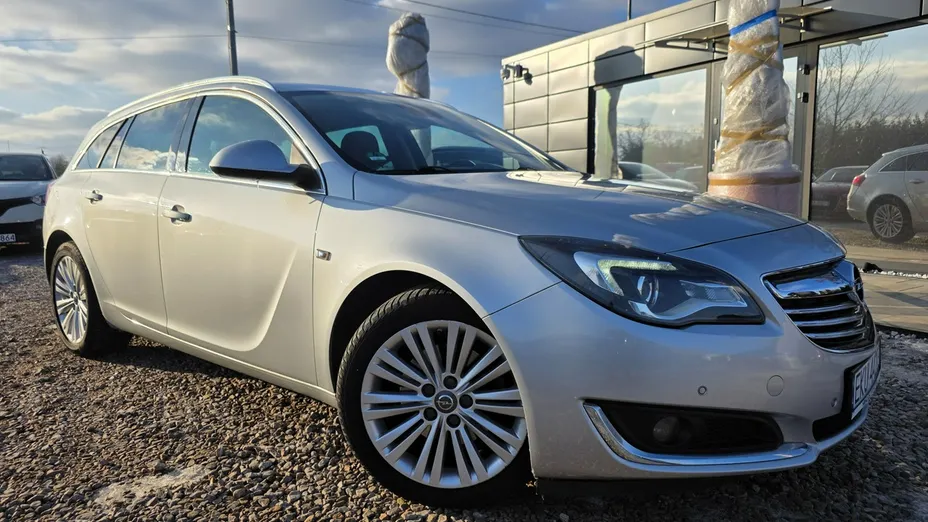OPEL Insignia -