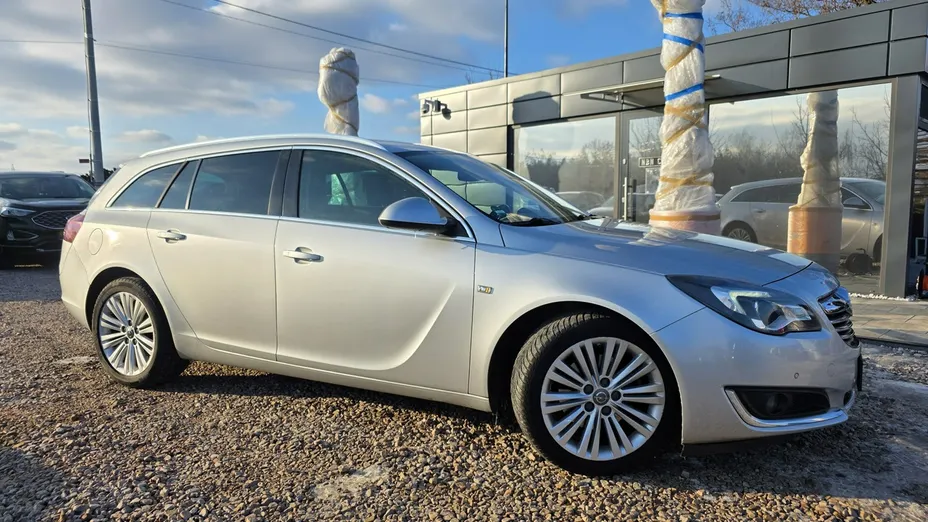OPEL Insignia -