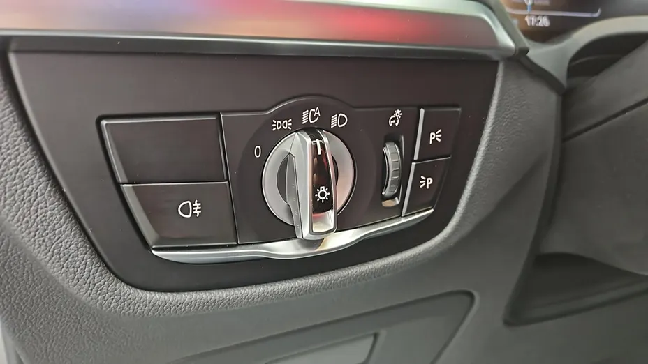 BMW iX3 -