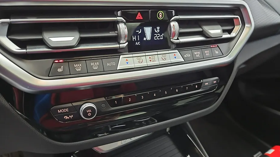 BMW iX3 -