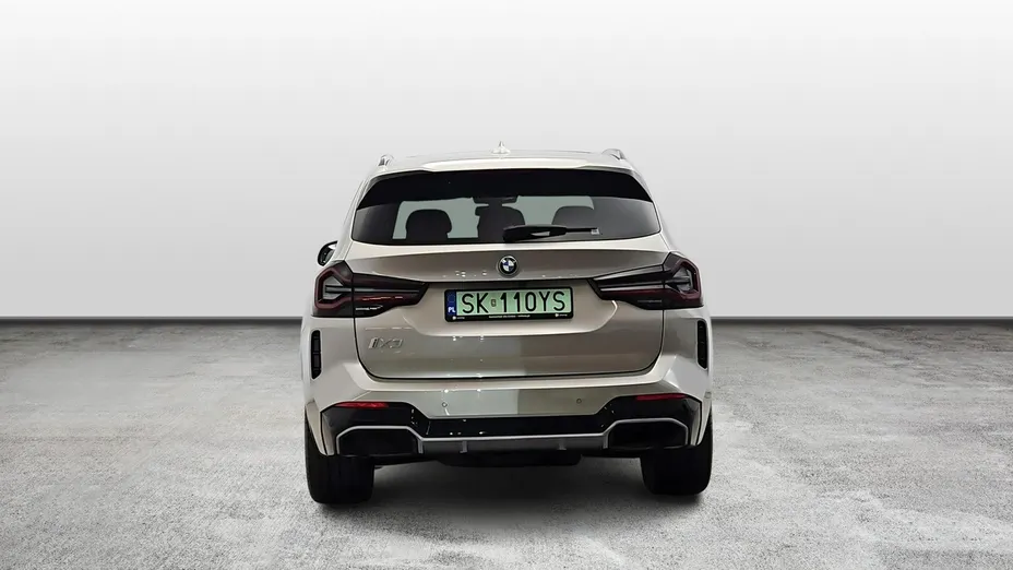 BMW iX3 -