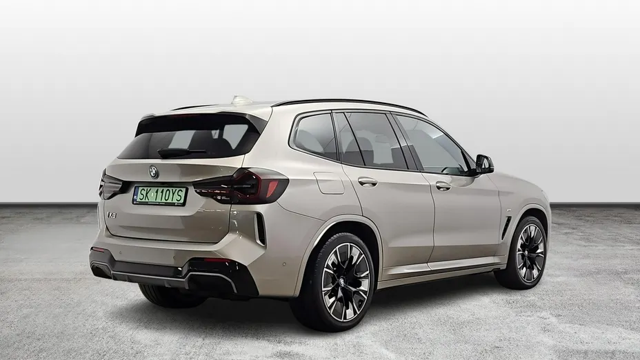 BMW iX3 -