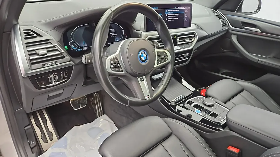 BMW iX3 -