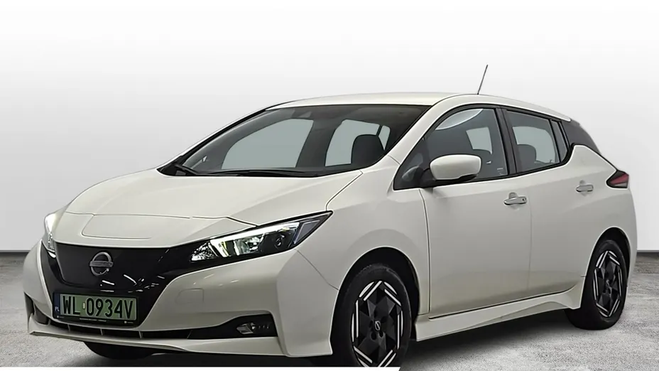 NISSAN Leaf -