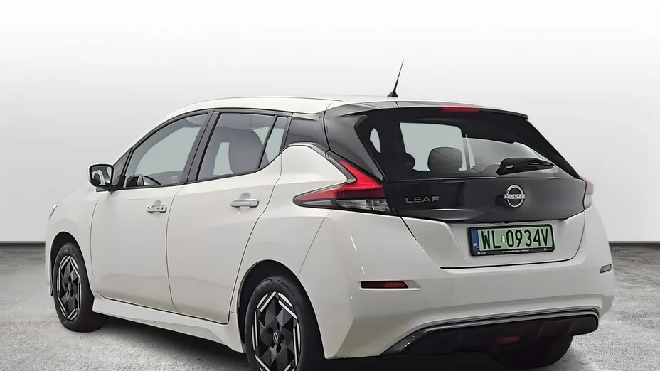 NISSAN Leaf -