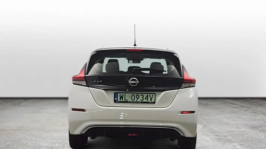 NISSAN Leaf -