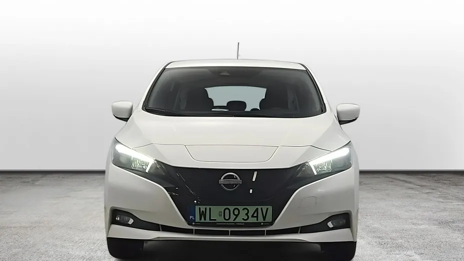 NISSAN Leaf -
