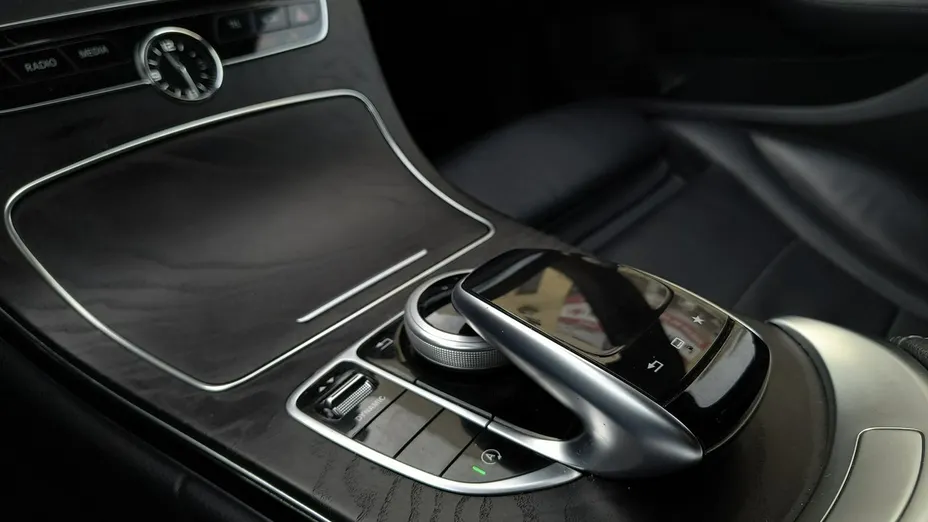 MERCEDES-BENZ C Klasa -