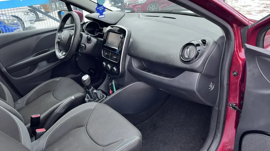 RENAULT Clio -