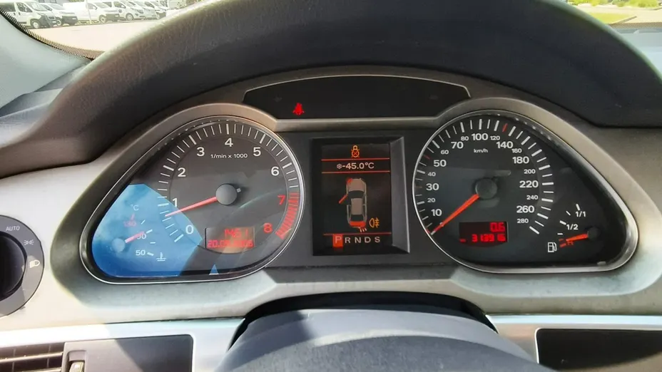 AUDI A6 Avant -
