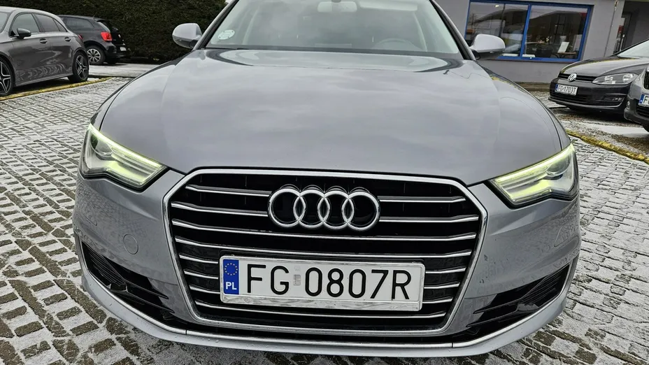 AUDI A6 -