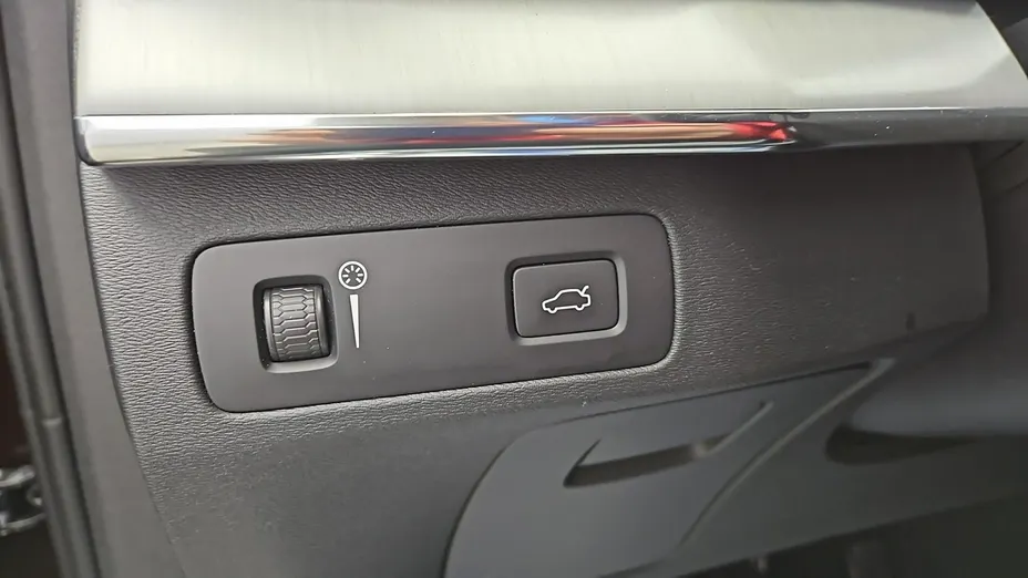 VOLVO XC90 -