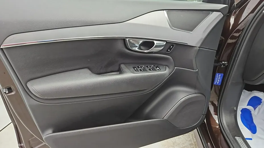 VOLVO XC90 -