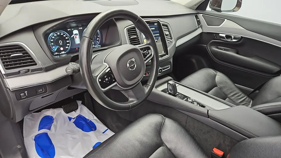 VOLVO XC90 -