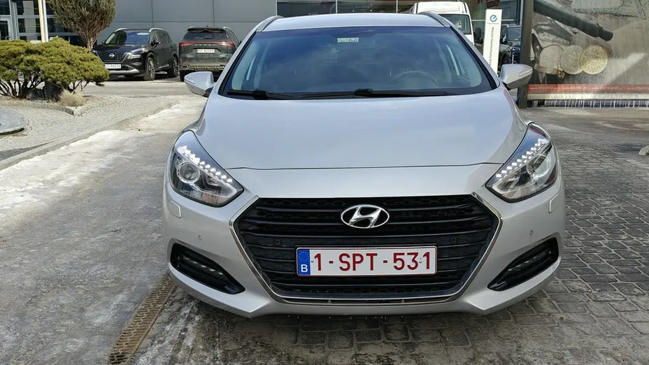 HYUNDAI i40 -