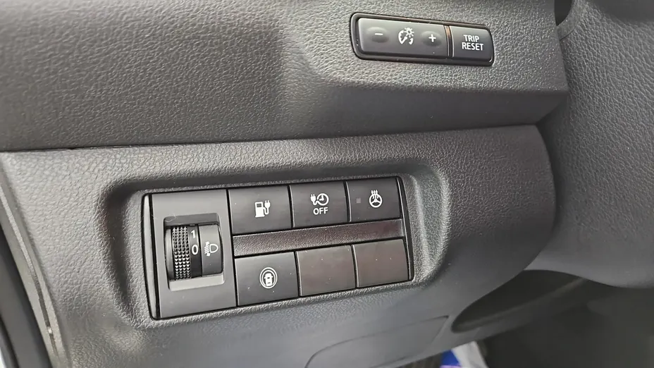NISSAN Leaf -