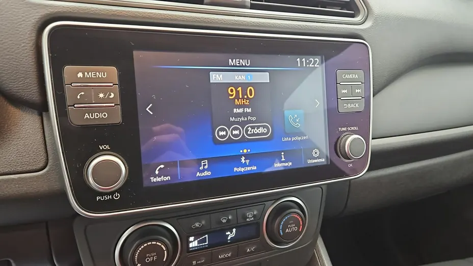 NISSAN Leaf -