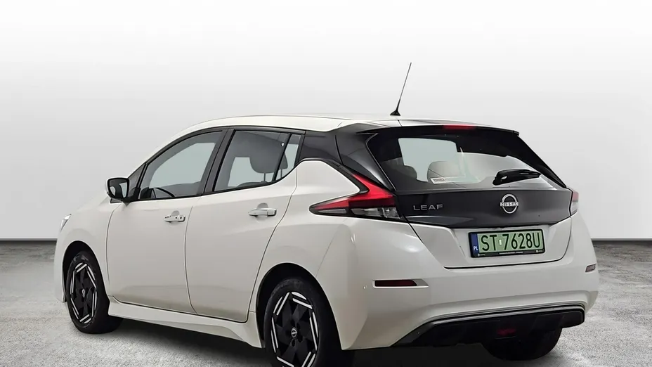 NISSAN Leaf -