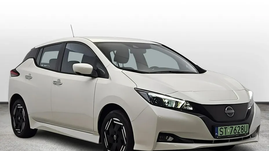 NISSAN Leaf -