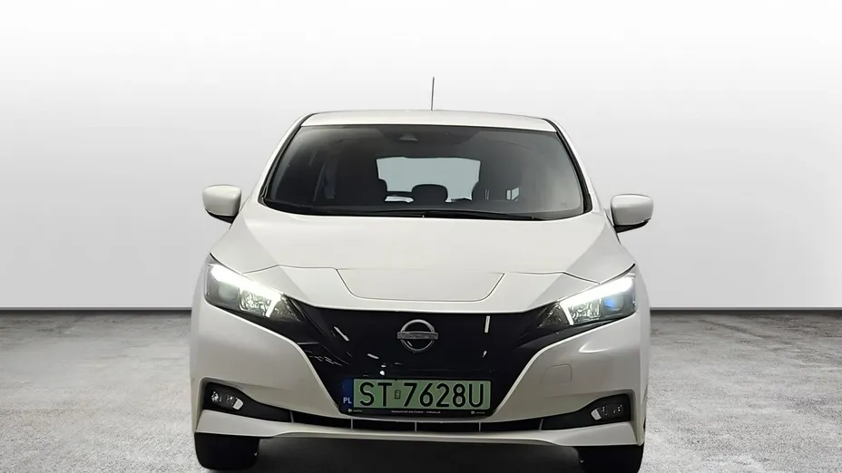 NISSAN Leaf -